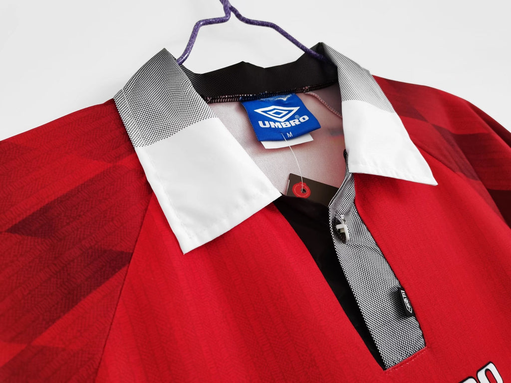 1996-98 Manchester United Home Retro Vintage Football Jersey - Umbro Sharp Era