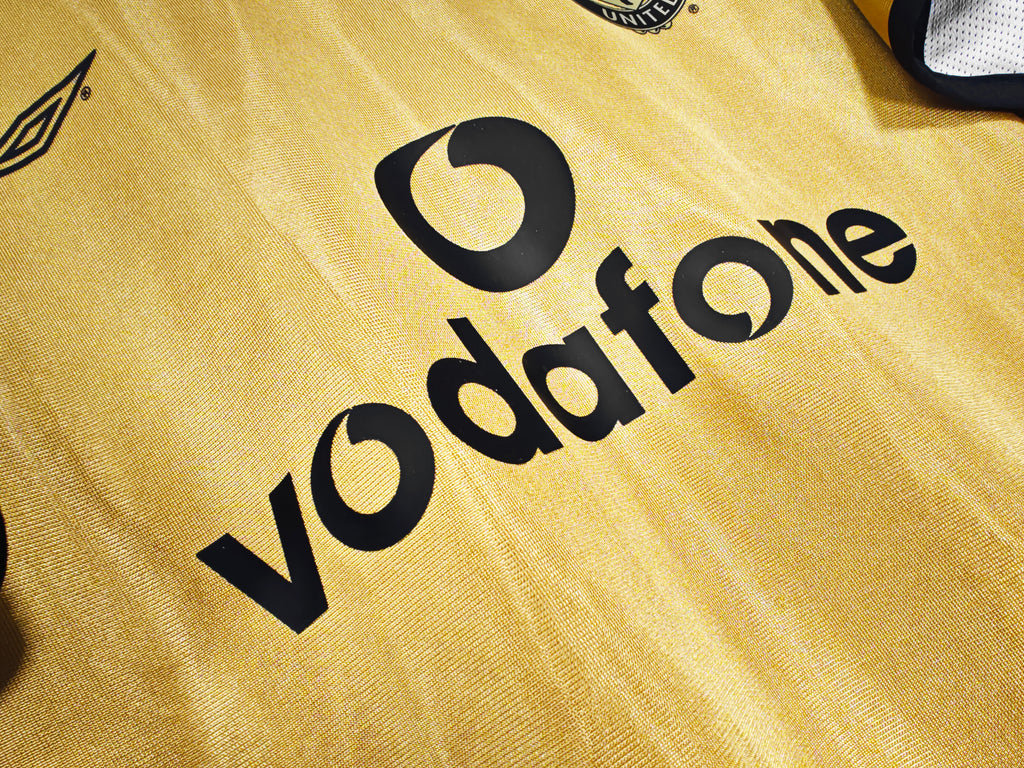 2001-02 Manchester United Centenary Retro Vintage Football Jersey - Umbro Vodafone Gold Edition
