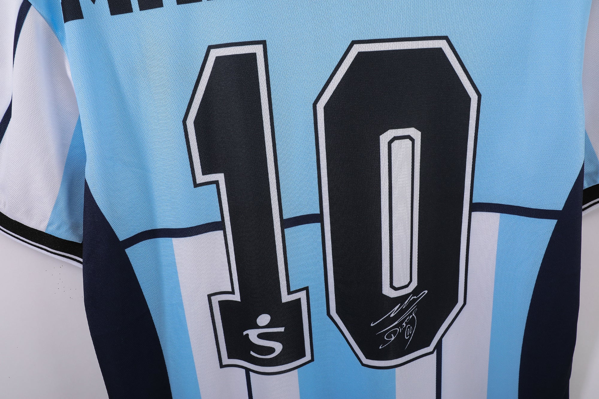 2001 Diego Maradona Testimonial Retro Vintage Football Jersey - Fila Argentina Tribute Edition